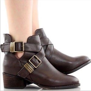 {Breckelles} Ankle Booties